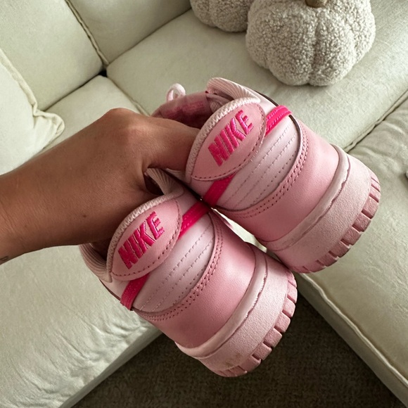 NIKE Dunk Low GS ‘Triple Pink’ - Picture 4 of 4